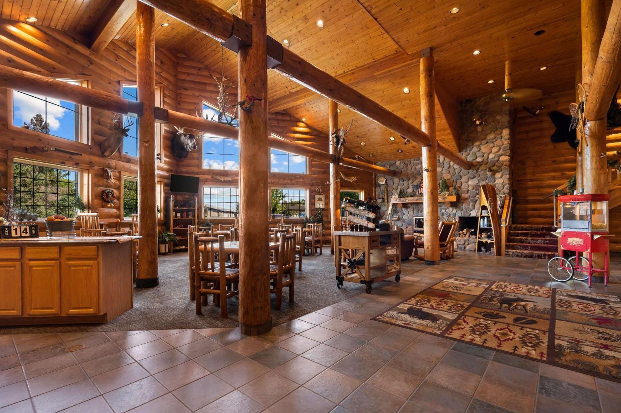 Best Western Northwoods Lodge Siren Eksteriør billede